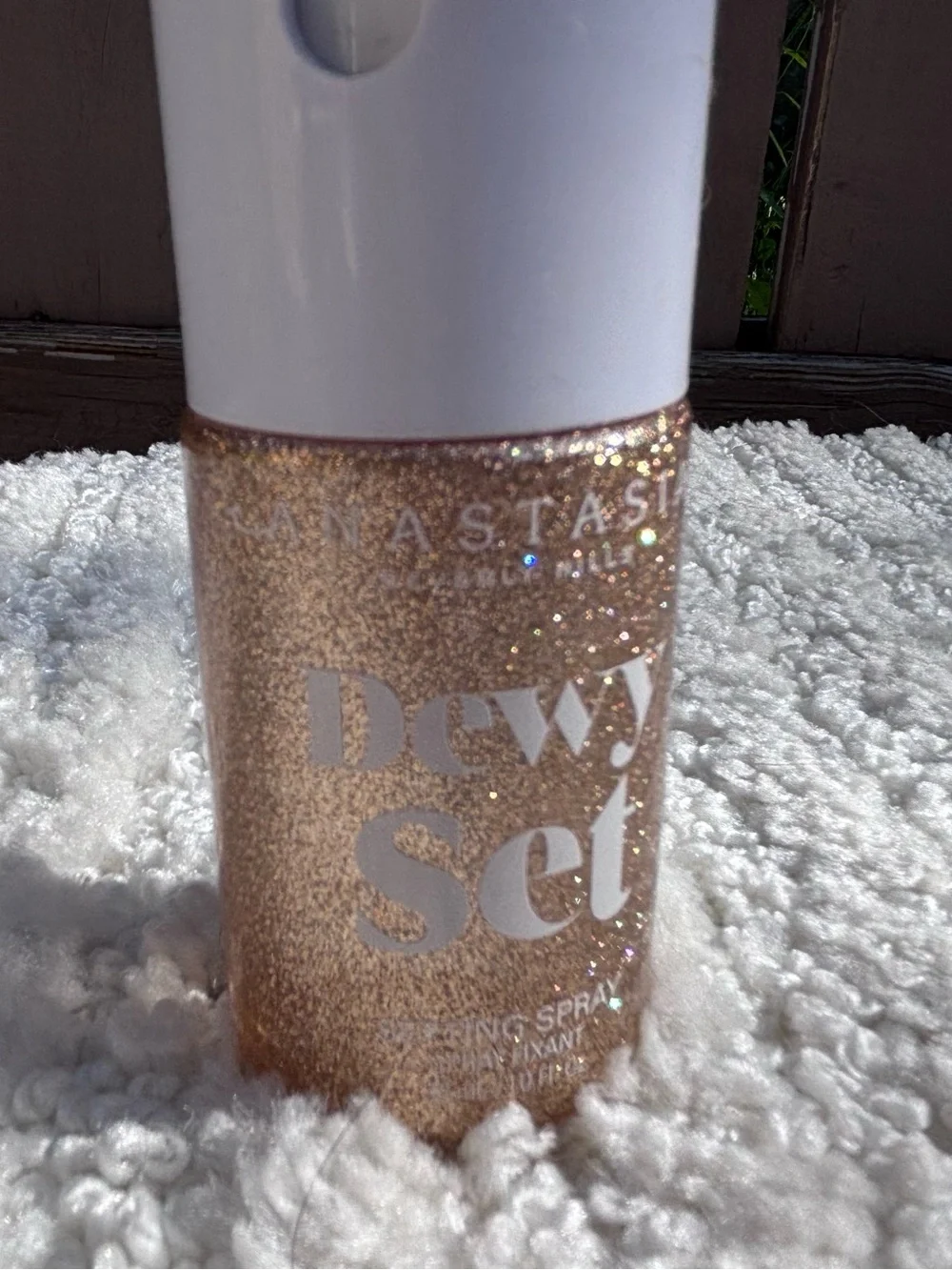🎉BRAND NEW🎉 Dewy Set Illuminating Spray - Rose Gold Glitter
